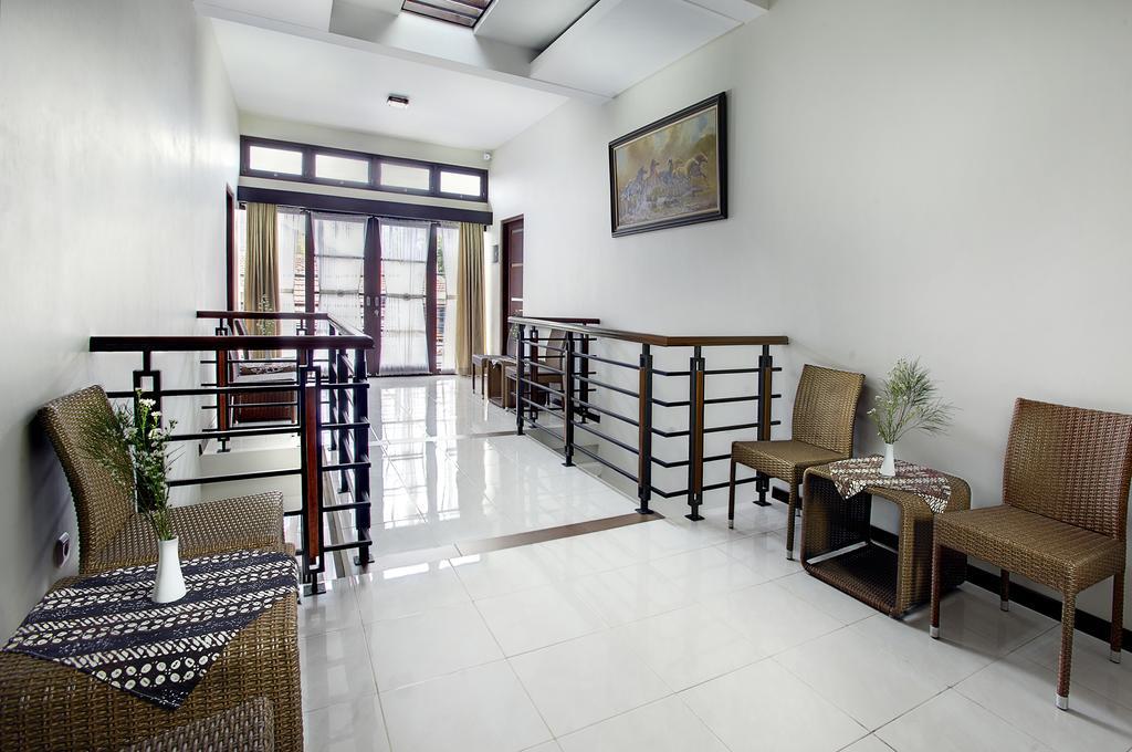 Pakualaman Omah Garuda Homestay מראה חיצוני תמונה